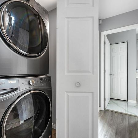 Stylish Dual Bedroom Suite In Van West Vancouver Exterior foto